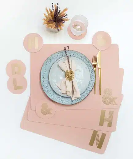 gepersonaliseerde placemats + onderzetters roze met goud