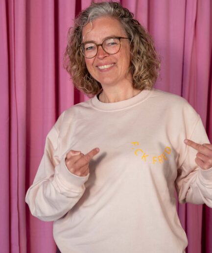 Fuck Fred sweater poederroze