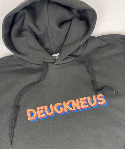Deugkneus hoodie